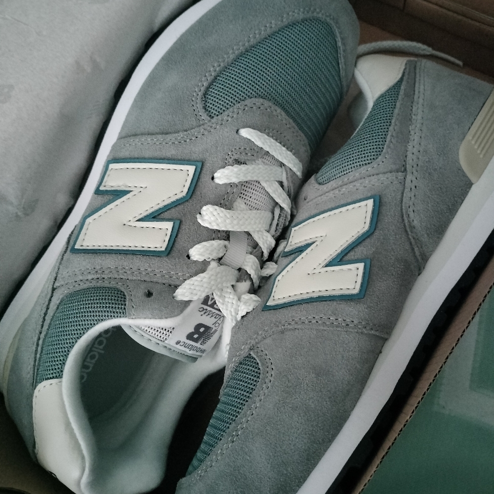 NEW Grey New Balance 574 size 7
